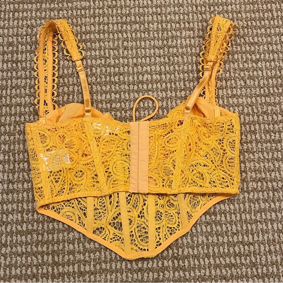For Love & Lemons Sammie Bustier Crop Top Yellow Medium - Picture 6 of 8
